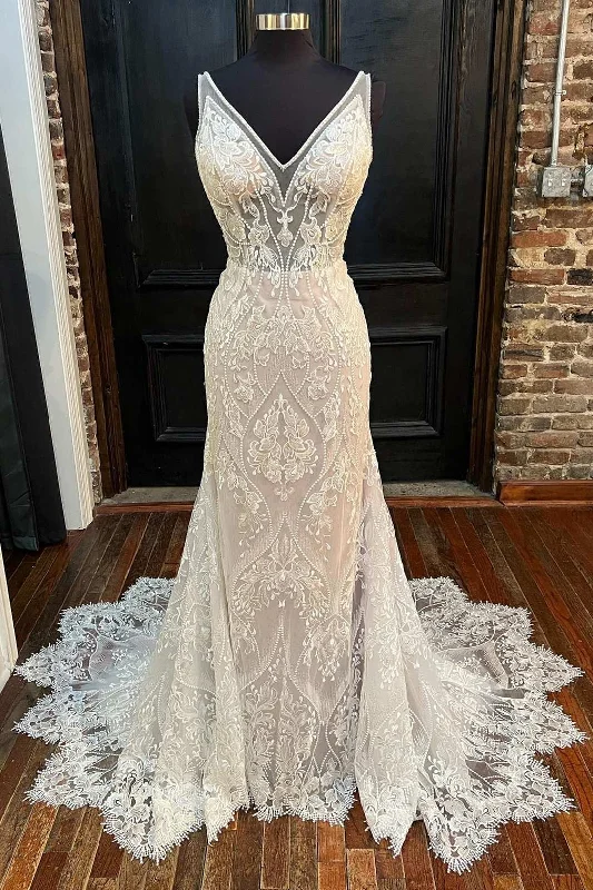 Glamorous Beige Lace V-Neck Backless Mermaid Long Wedding Dress